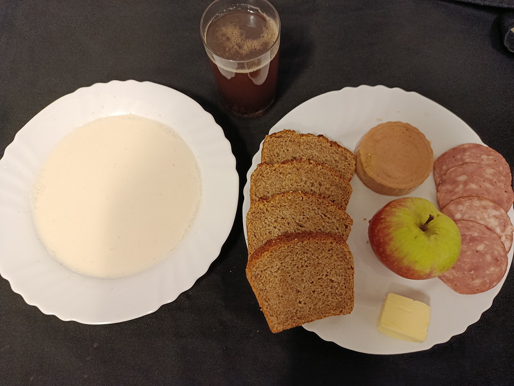 2025-08-27-sniadanie